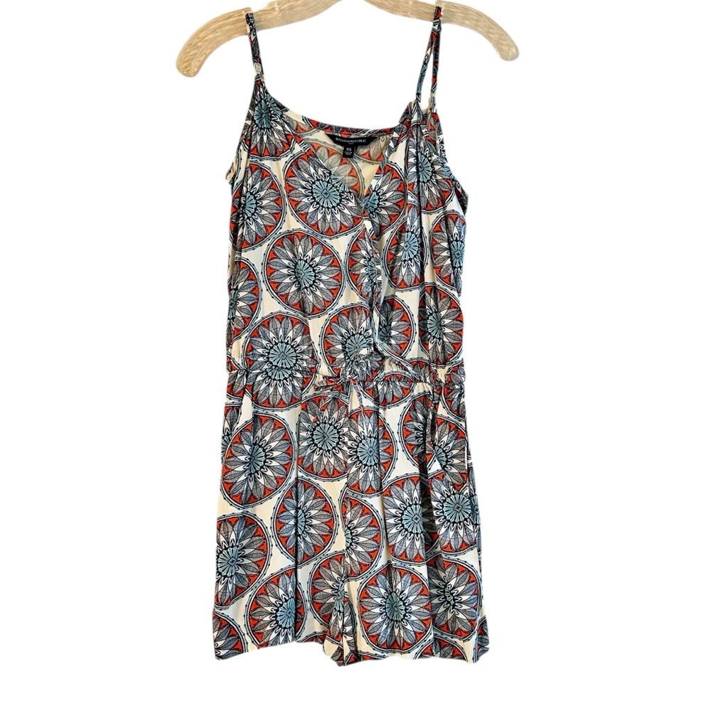 NWT- Banana Republic factory-  Geometric Romer